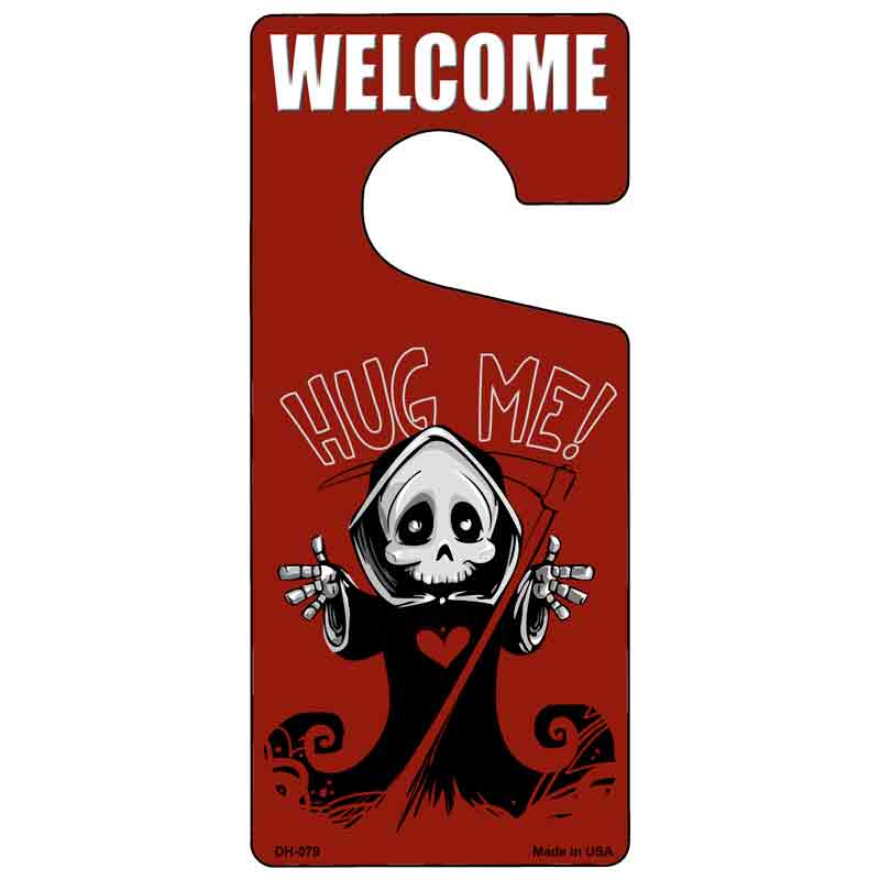 Hug Me Novelty Metal Door Hanger DH-079