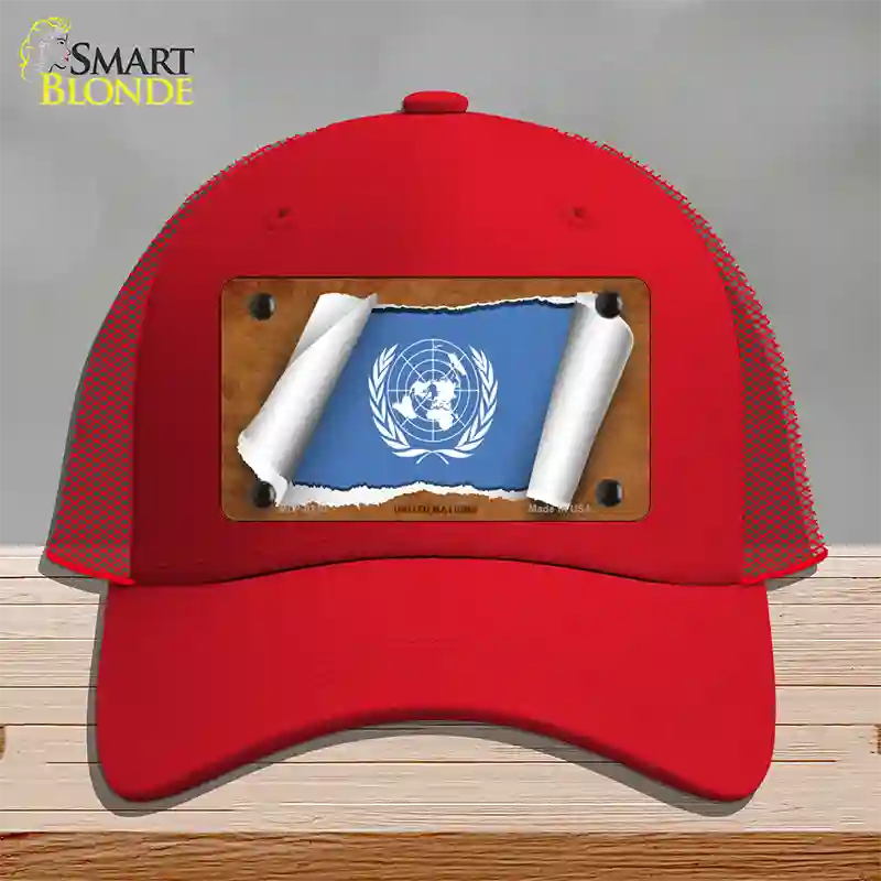 United Nations Flag Scroll Novelty License Plate Hat Mesh / Red