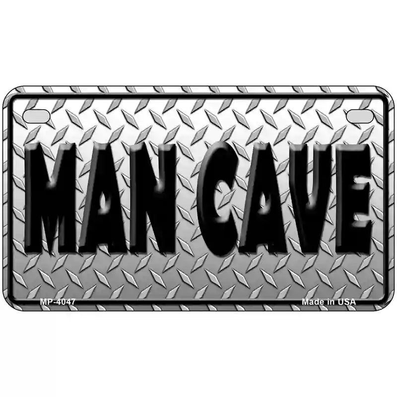 Man Cave Diamond Plate Pattern Metal Novelty License Plate 7" x 4" (MP)