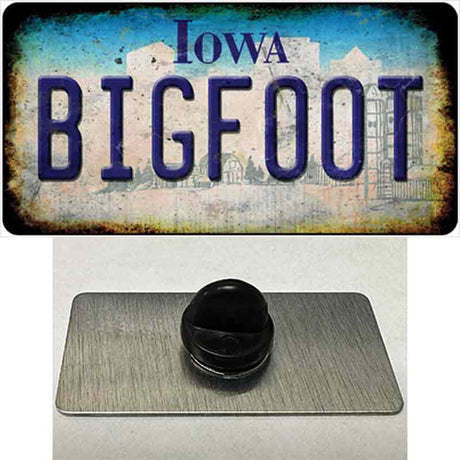 Bigfoot Iowa Novelty Metal Hat Pin Tag